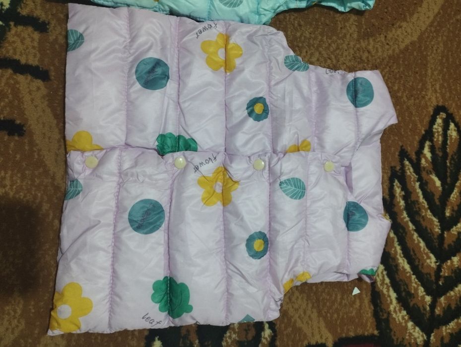 Detskiy bez rukafka kurtka og'il bola va  qiz bollarga