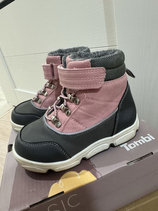 Продам ботинки детские