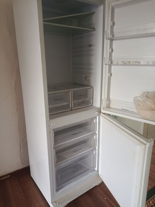 Холодильник Бирюса