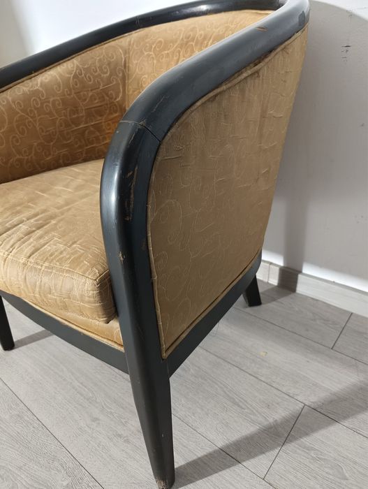 Fotoliu Vintage din Lemn; Scaun cu Brațe tip Scoică