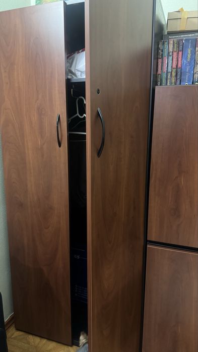 Мебель. Шкаф. Трюмо