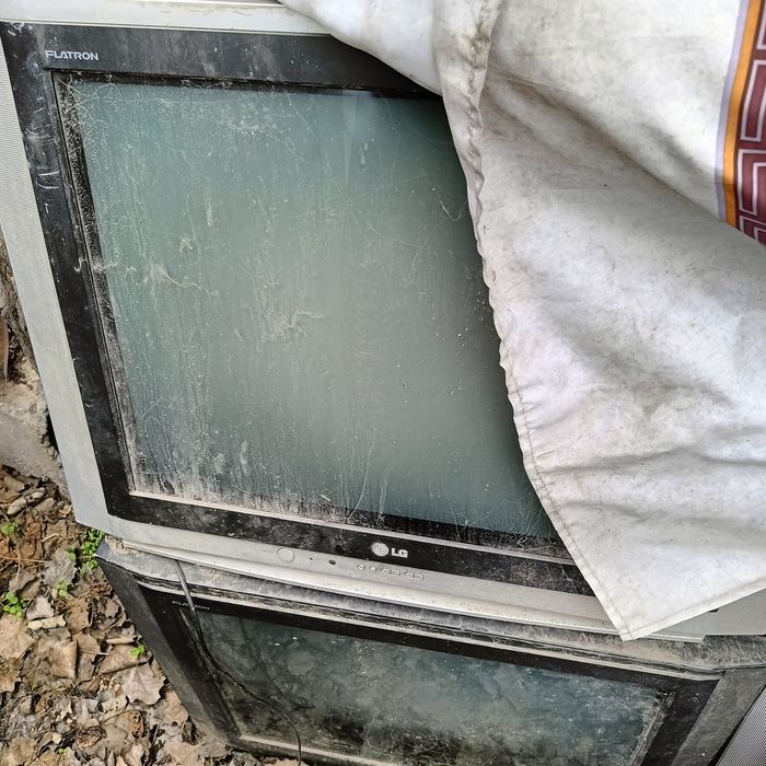 Телевизоры 7 штук