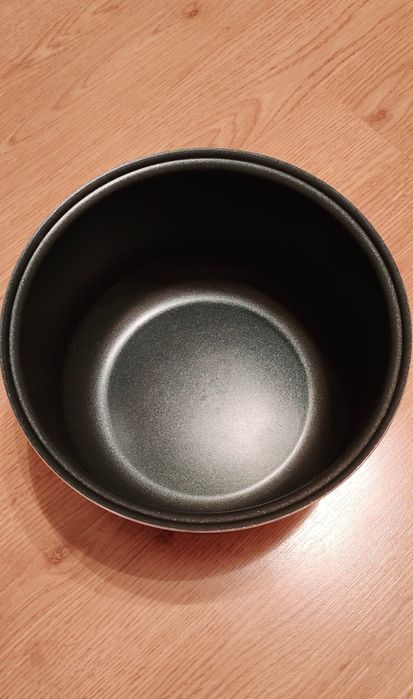 Продам мультиварку Redmond RMC-M4500