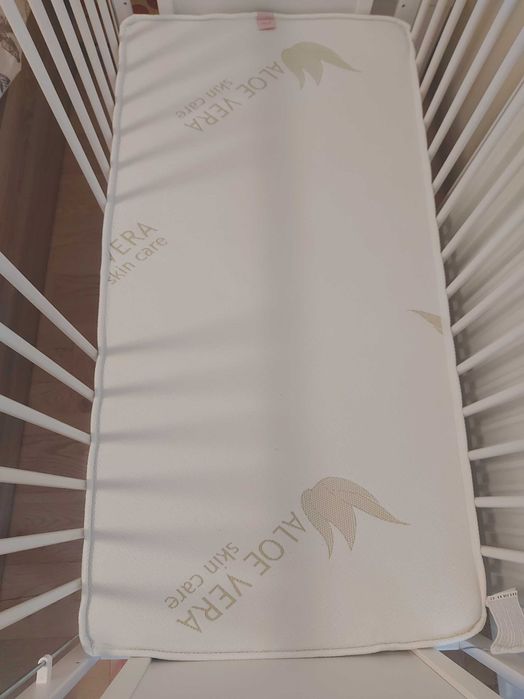 Детско креватче BabyNeeds Timmi с матрак .