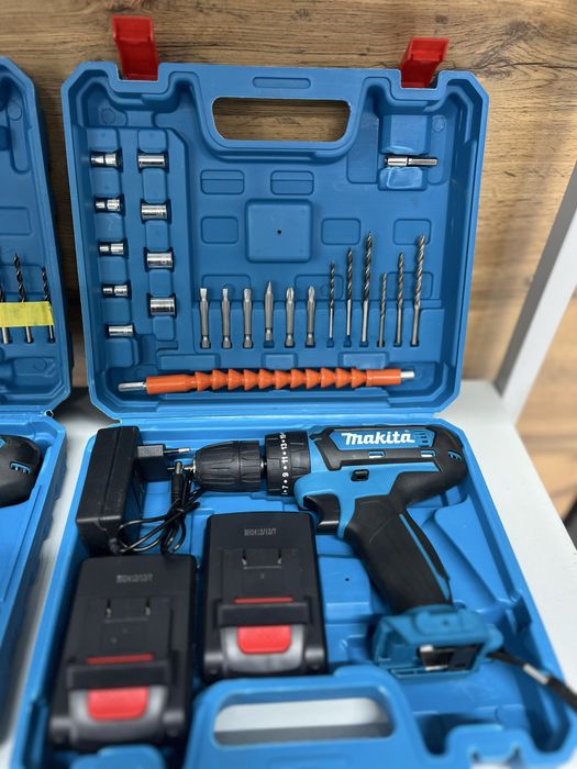 Шуруповерт Makita