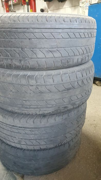 Продам комплект  шин R15