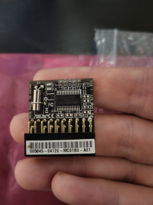 Vand modul securitate TPM 2.0 Gigabyte si TPM 1.2 Asus