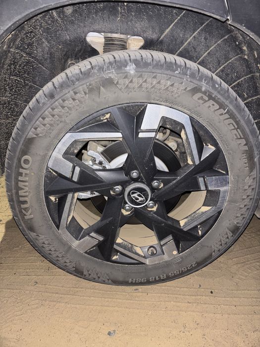 Шина 225,55,18 летний комплект.