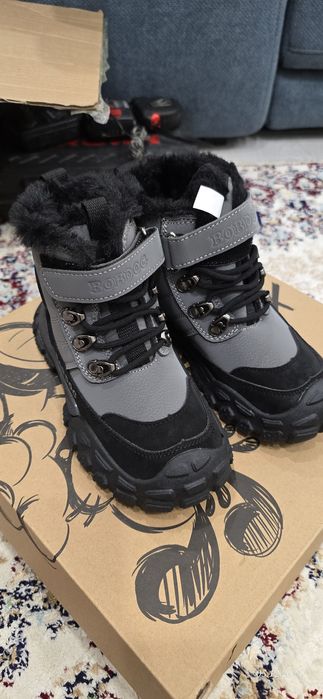 Продам зимние ботинки для мальчика