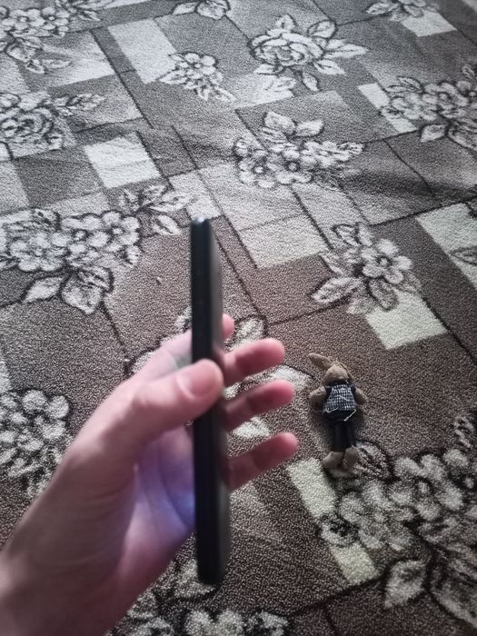 Продам телефон редми