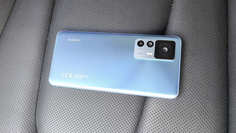 Игровой , двухсимочный Xiaomi 12 T .