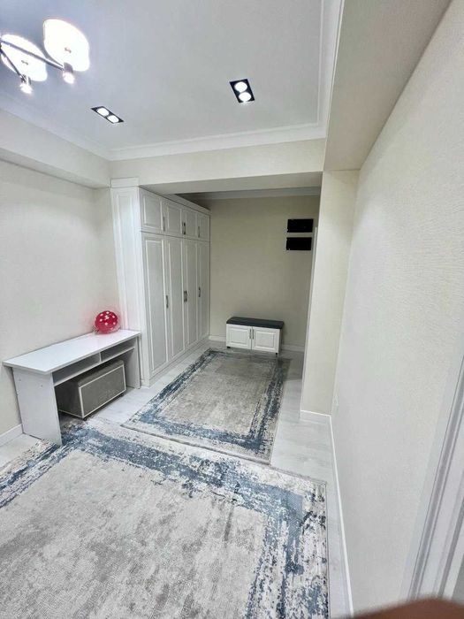 Аренда квартира в ЖК Ёшлик старий Парламент 3-ком р-н Чиланзар-19