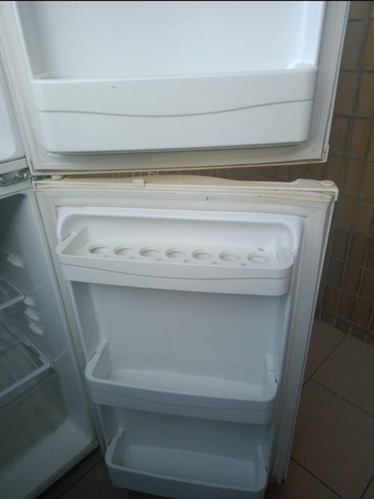 Продам Холодильник LG