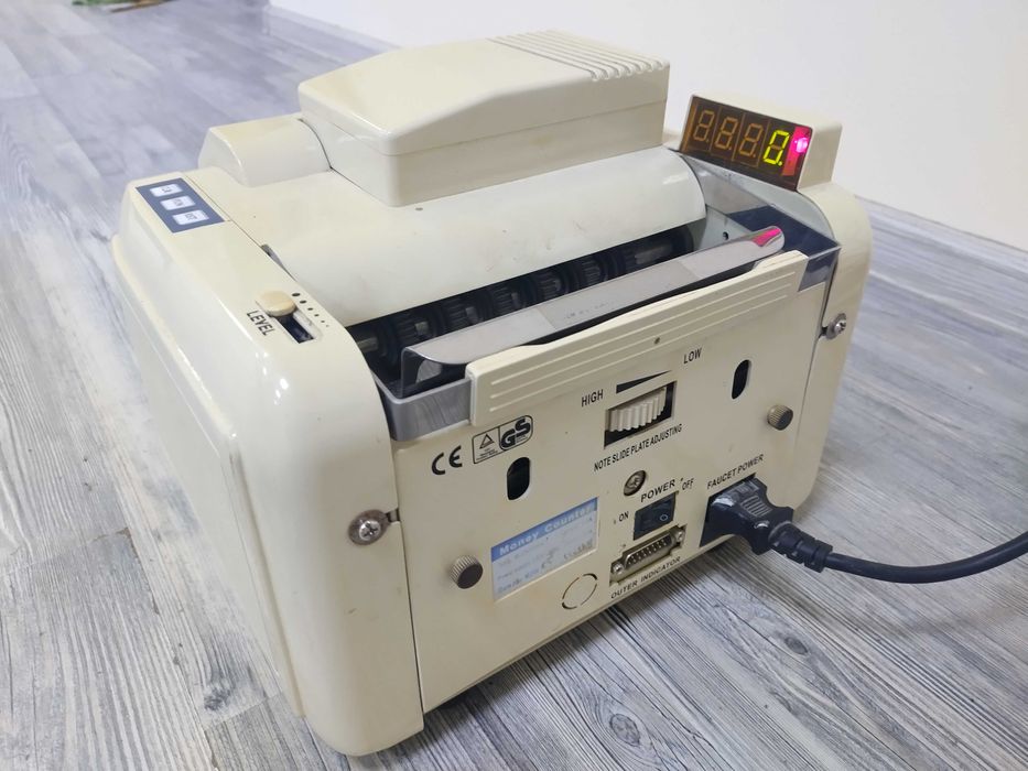 Банкнотоброячна машина