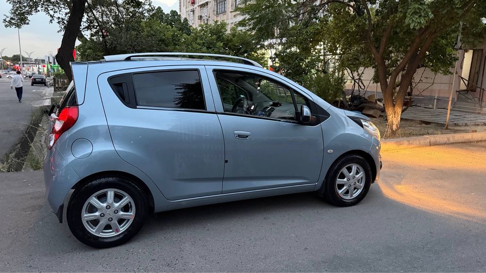 Spark sotiladi avtomat full