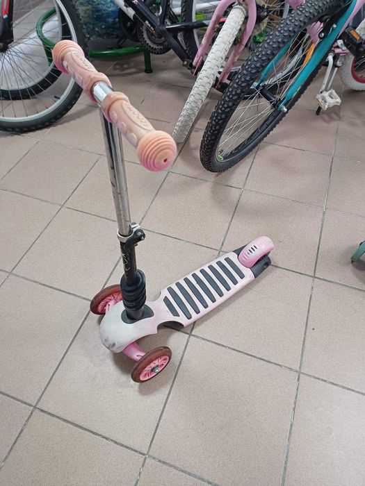 Детски тротинетки 3€ броя, две за 5€