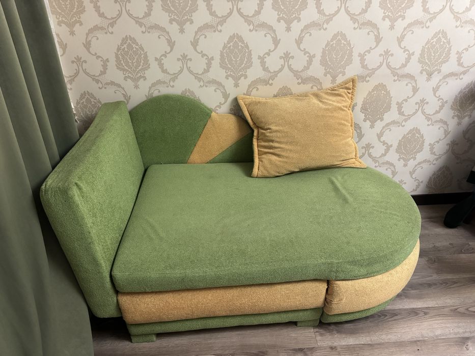 Продам раздвижной диван!