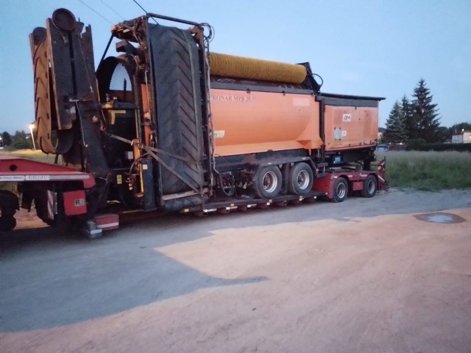 Transport agabaritic / special pentru combine agricole.