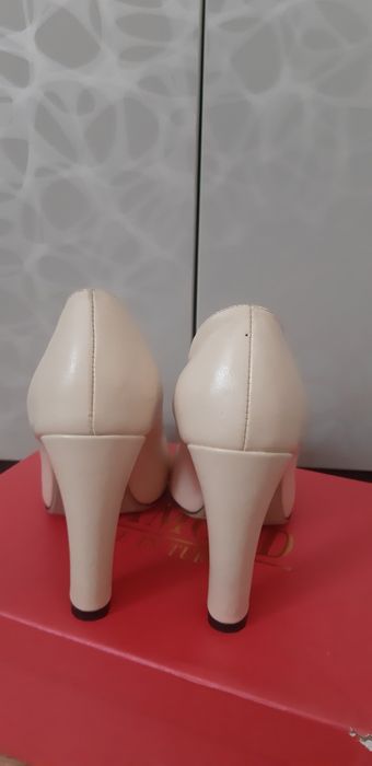 Продам туфли р/р 34-35