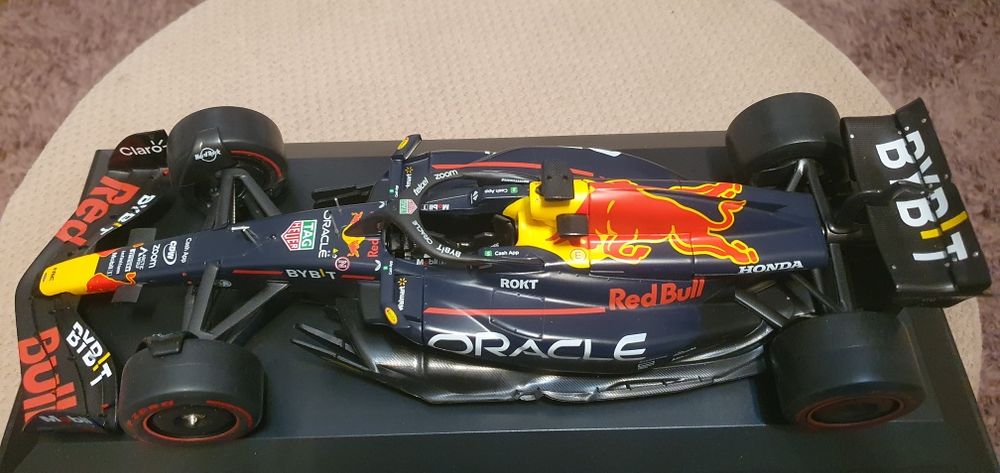 Macheta f1 Aston-Martin 2023 redbull  sc  1:18