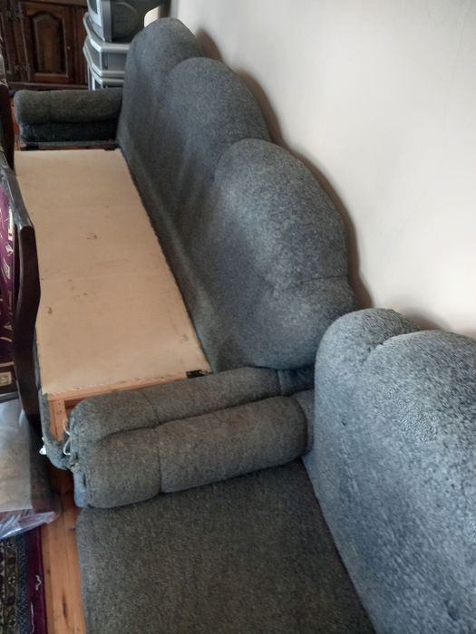 Комплект мягкой мебели б/у: кресло + диван (под ремонт)