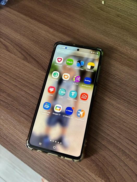 Самсунг А51 продам