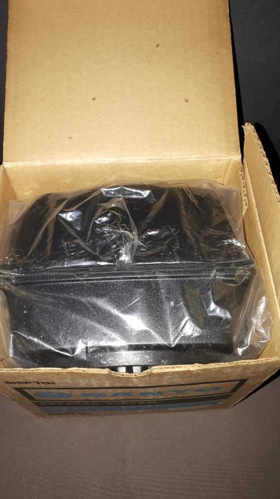 Casetofon vintage Sanyo de masina, cu boxe, nou