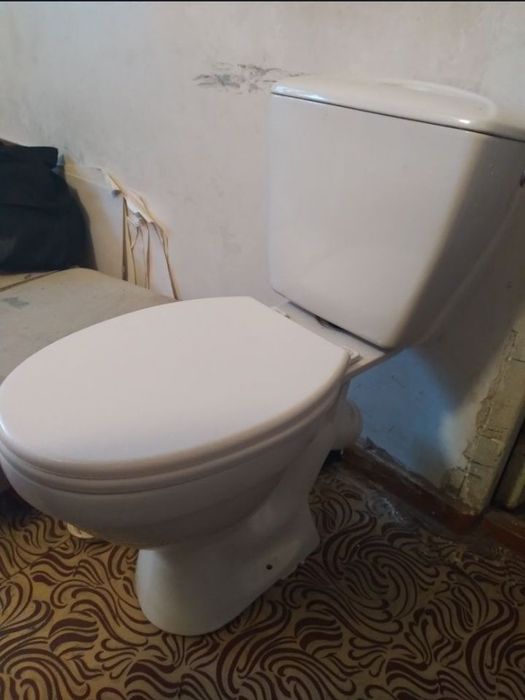 Унитаз с бачком б/у