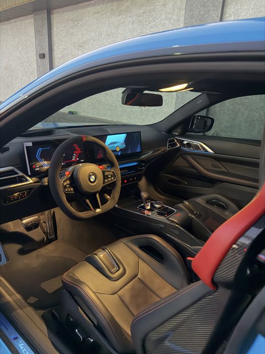 BMW M4 CS машина новая