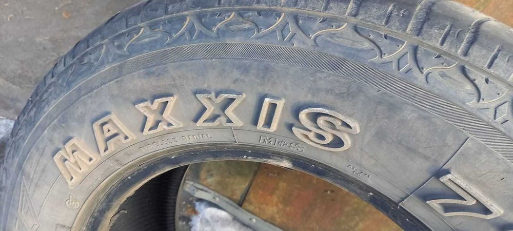 Maxxis 771 265/65 r17