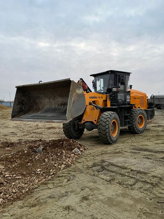 Фронтальный погрузчик