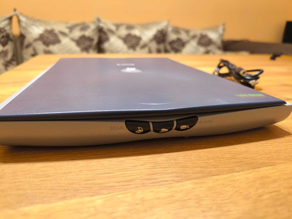 Скенер Canon CanoScan LiDE 20