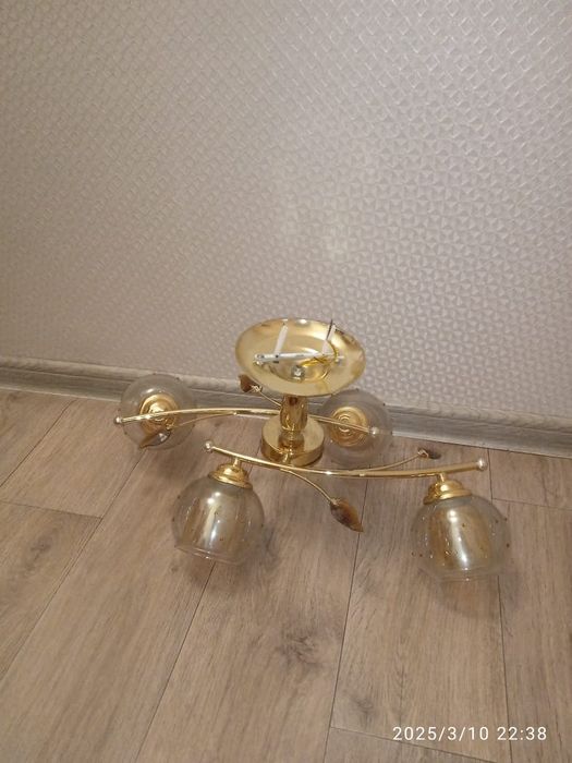 Люстры. Недорого.