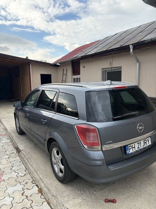 Opel Astra H break 1.6 benzina