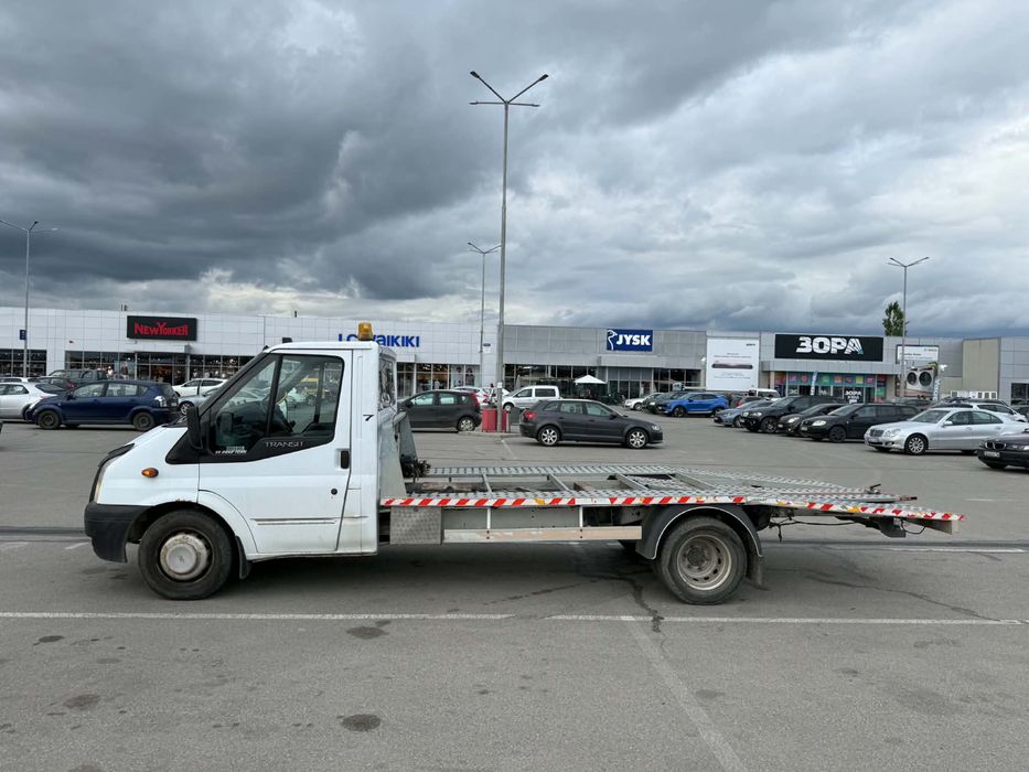 Продавам Форд Транзит