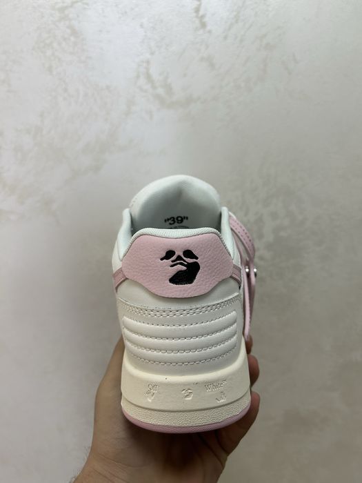 Off White OOO pink