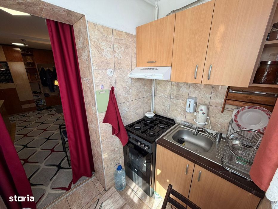 Apartament 2 camere, decomandat - zona Cetate