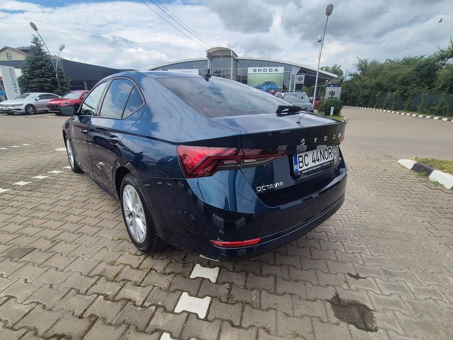 SKODA Octavia 2022 — imagine 4