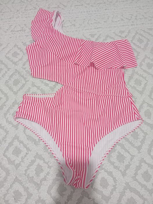 Costum damă baie
