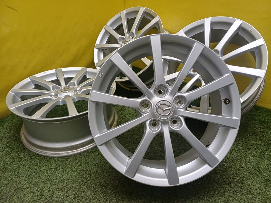 Диски R17 5x114.3 на Mazda и другие.