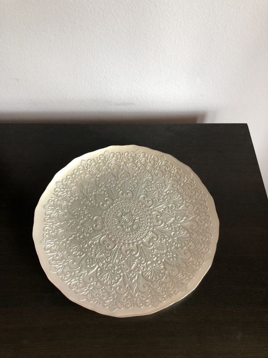 Розова порцеланова чиния 28см