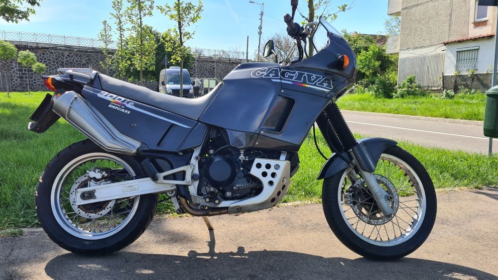 Cagiva Elefant 900ie Ducati