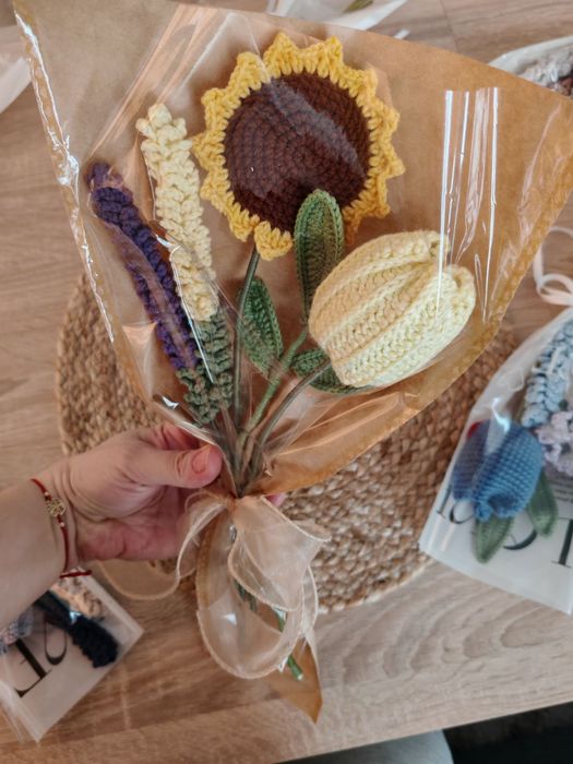 Ръчно изплетени цветя - Handmade flowers - За всякакви поводи - Ново