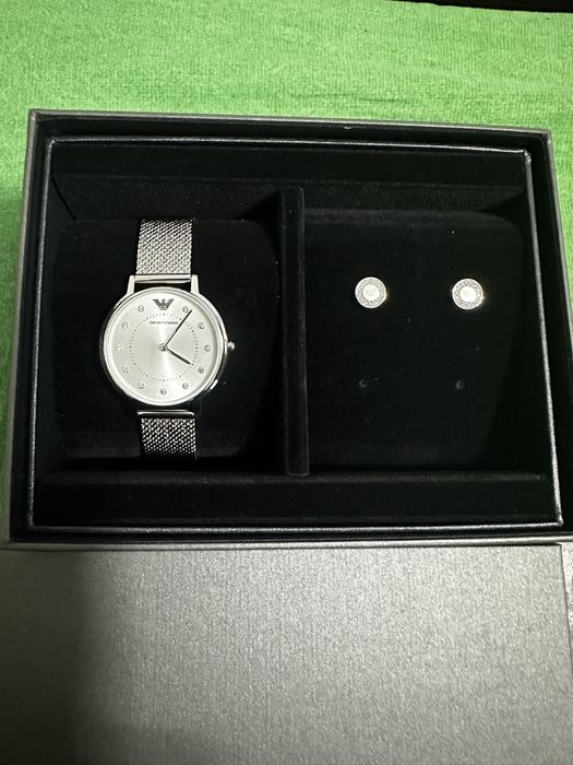 Armani ceas cu cercei de vanzare nou fara factura foarte frumos elegan