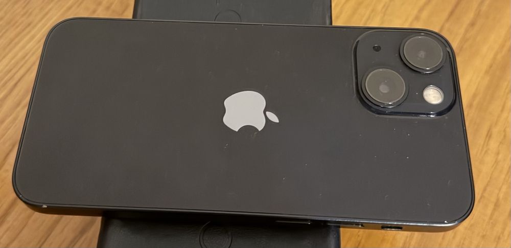 Iphone 13 mini baterie 100