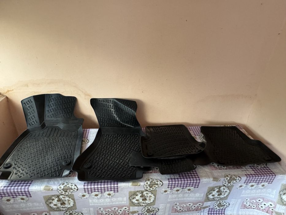 Vand set covorase auto din cauciuc Audi A6