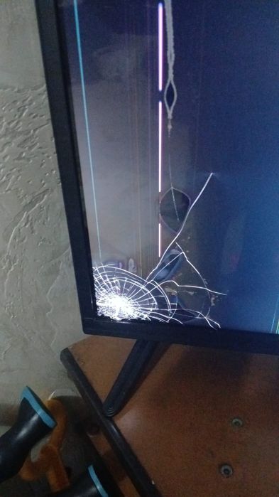 Телевизор на запчасти