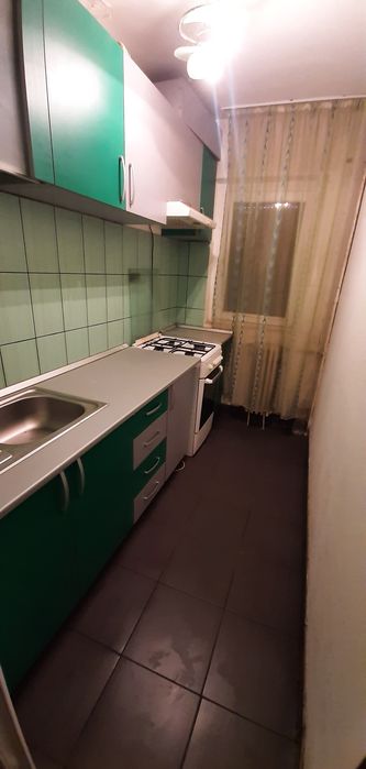 Vand apartament cu 2 camere Str.Tineretului