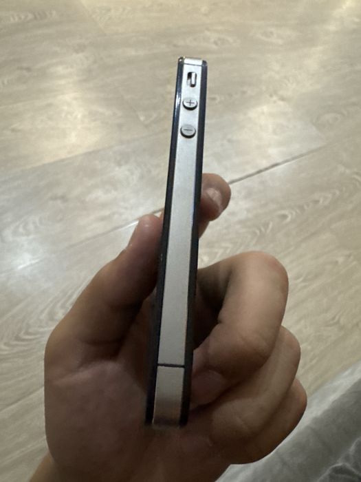 iPhone 5S.