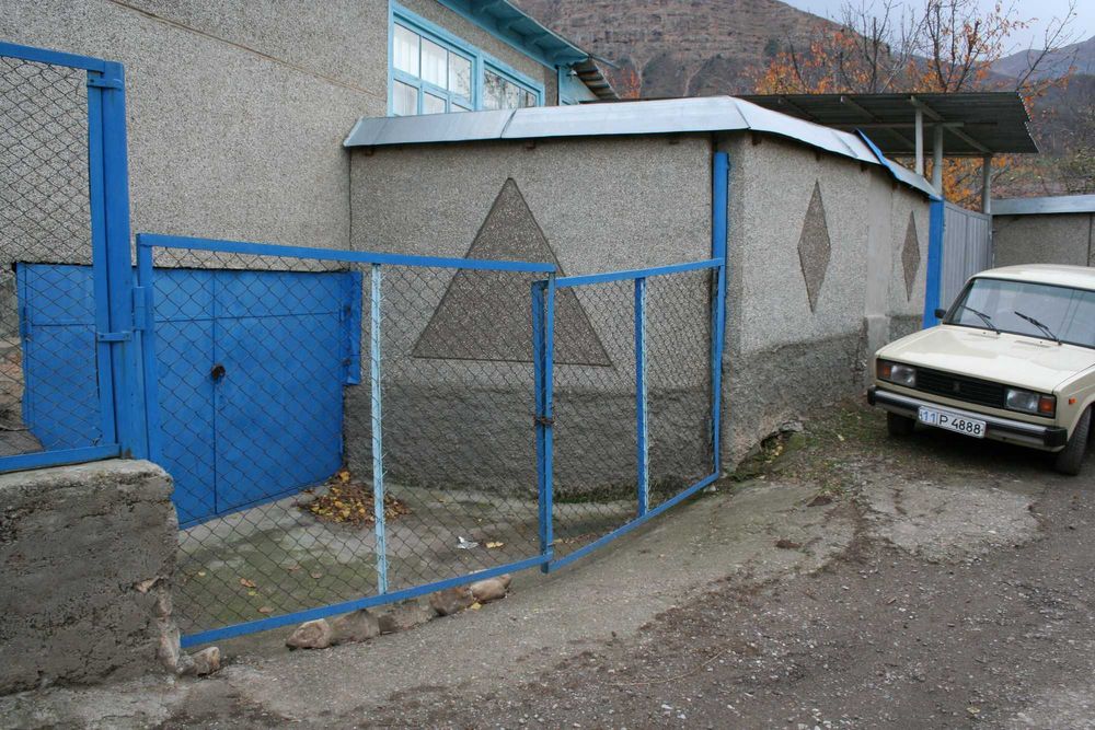 Продаётся дом в горно-курортной зоне в селе Нанай.